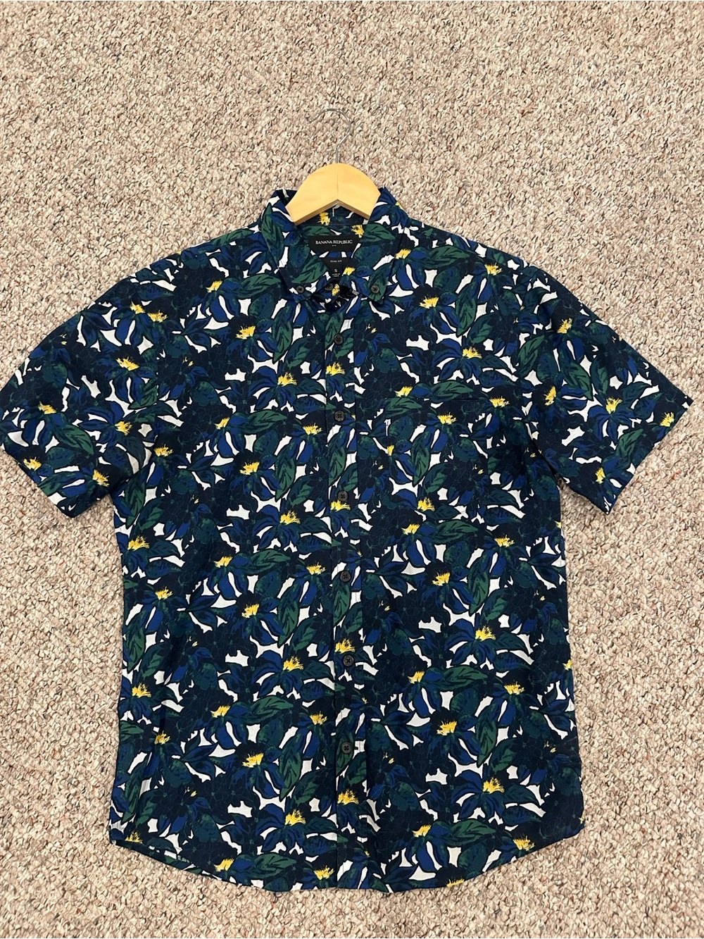 Banana Republic Slim Fit Floral Short Sleeve Button Down
